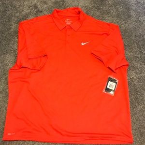 NWT men’s Nike Dry Fit short sleeve polo shirt
